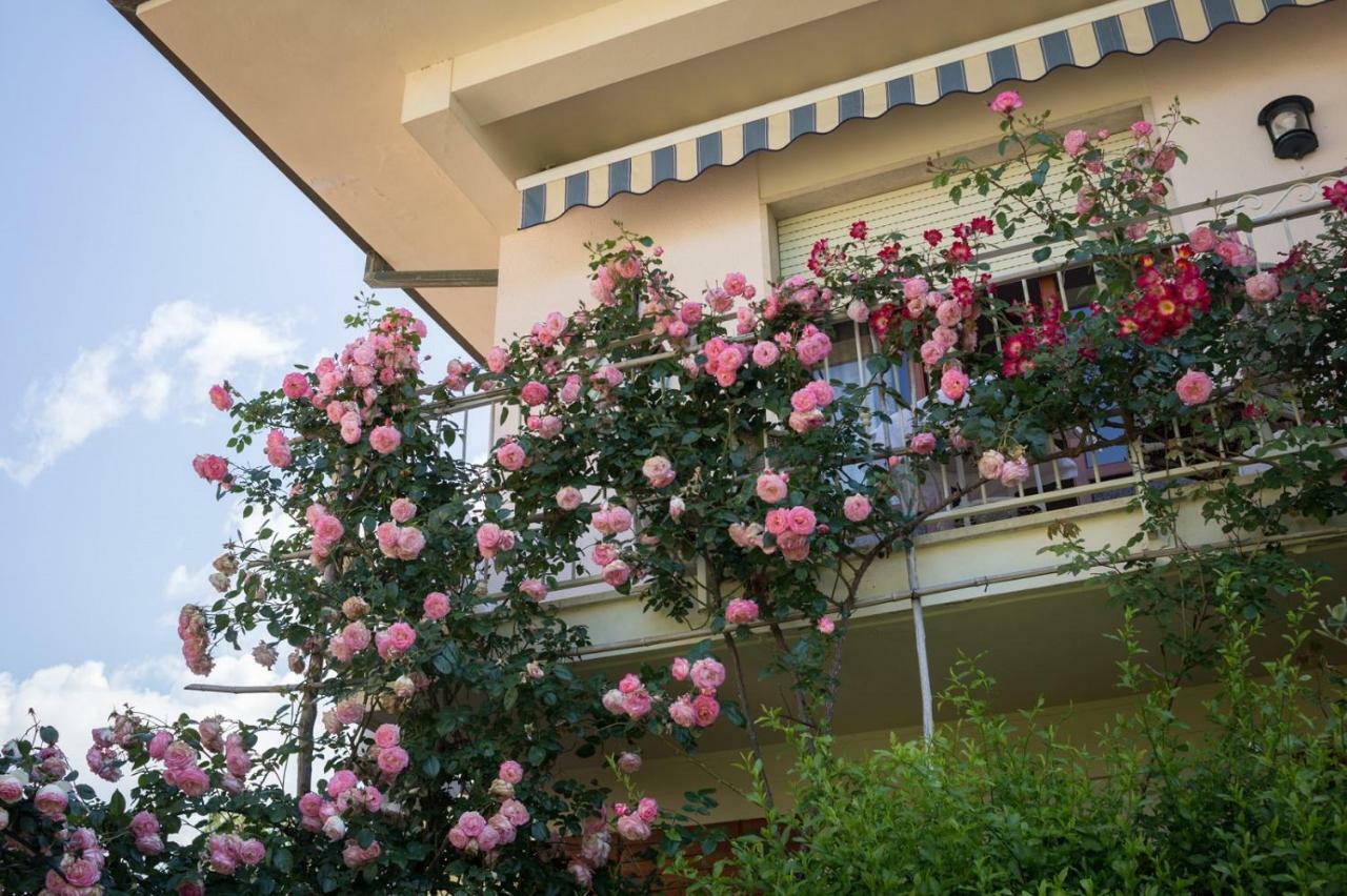 شينكْوالي B&B Due Passi Dal Mare المظهر الخارجي الصورة